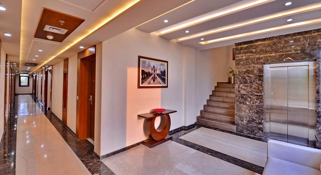 Hotel Seven Hills Tower Agra  Esterno foto